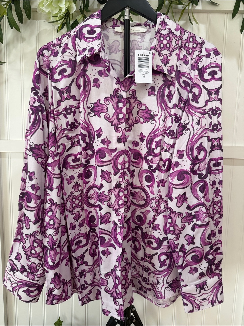 NWT! #1067 TORRID White & Purple Paisley Scroll Print Button-Down 00 GORGEOUS